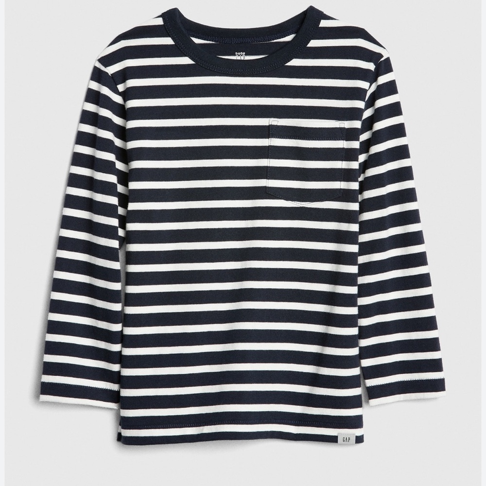 GAP long sleeved tshirt new with tags 6 years